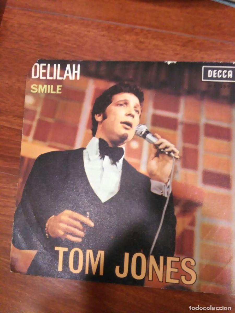 Discos de vinilo: disco SP de TOM JONES. Delilah y Smile - Foto 1