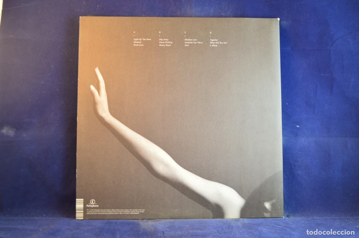 Discos de vinilo: GABRIELLE APLIN &ndash; LIGHT UP THE DARK - 2 LP - Foto 2