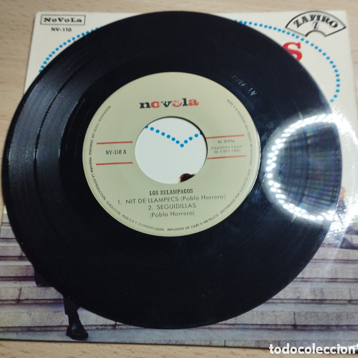Discos de vinilo: EP 7&rdquo; Los Rel&aacute;mpagos 1965 Nit de llampecs + 3. - Foto 4