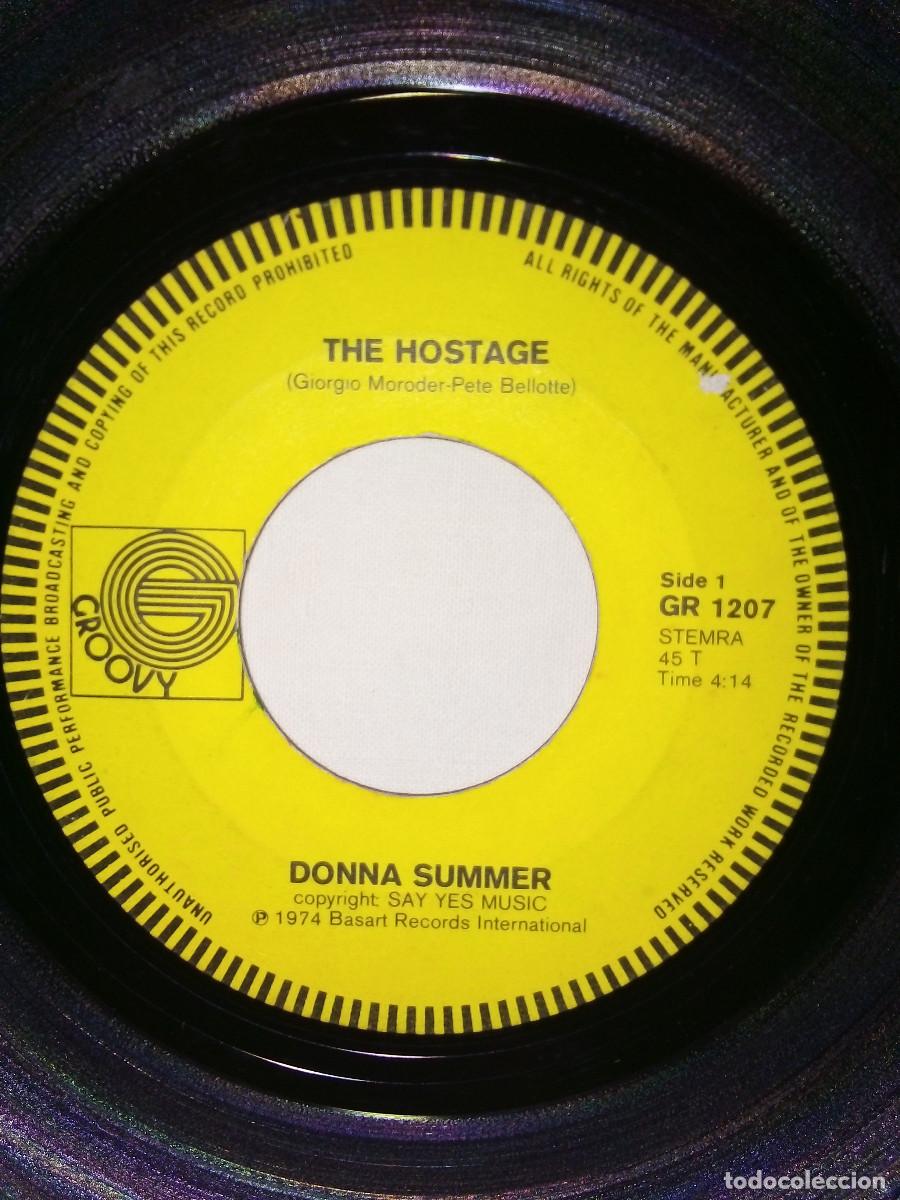 Discos de vinilo: DONNA SUMMER - THE HOSTAGE - SINGLE HOLANDA 1974 - Foto 2