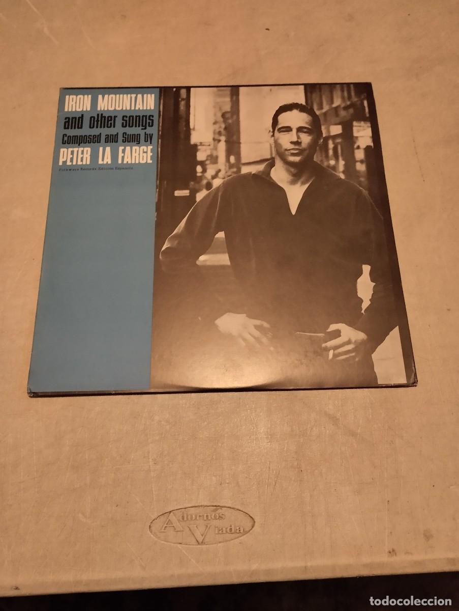 Discos de vinilo: Peter La Farge LP Iron Mountain Esp.1983 insert letras - Foto 1
