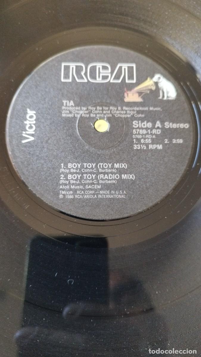 Discos de vinilo: Tia &ndash; Boy Toy.Vinilo Maxi Single - Foto 2
