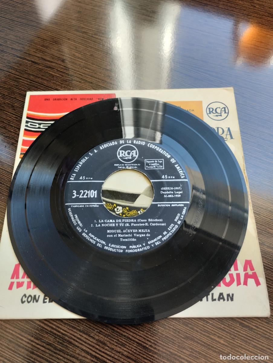 Discos de vinilo: Disco Single Miguel Aceves Mejia - Foto 3