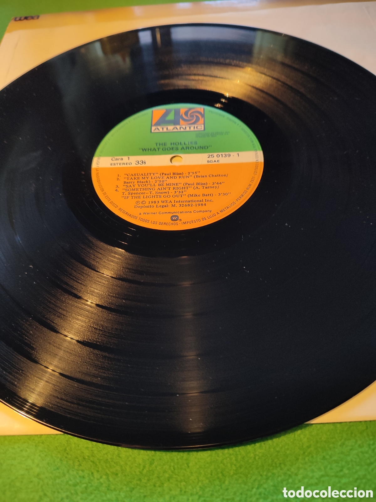 Discos de vinilo: The Hollies - What goes Around ... - Foto 3