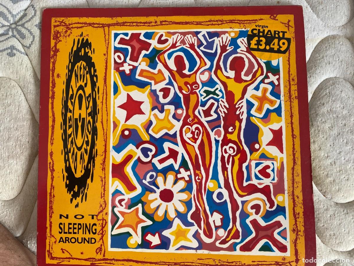Discos de vinilo: MAXI NOT SLEEPING AROUND - CUT UP - Foto 1