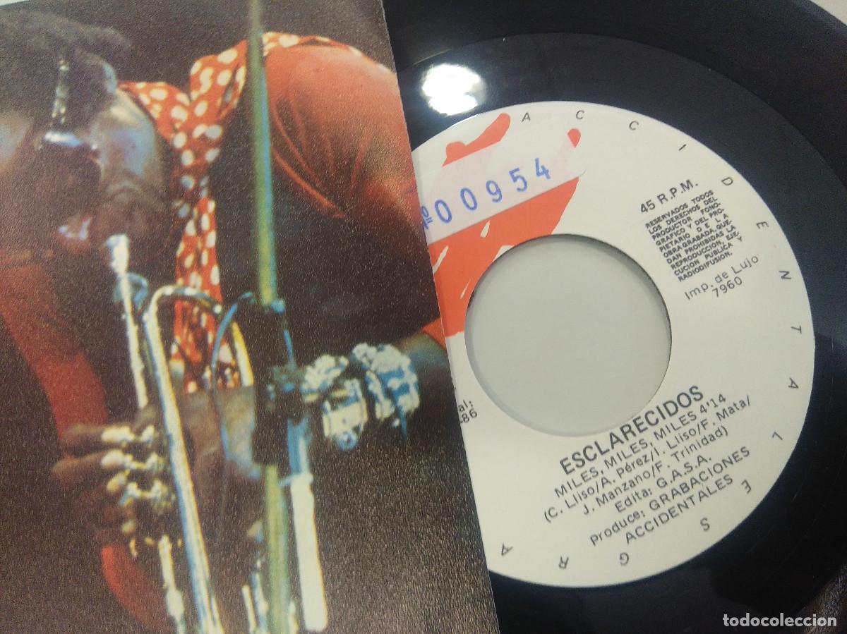 Discos de vinilo: ESCLARECIDOS/MILES/SINGLE. - Foto 2
