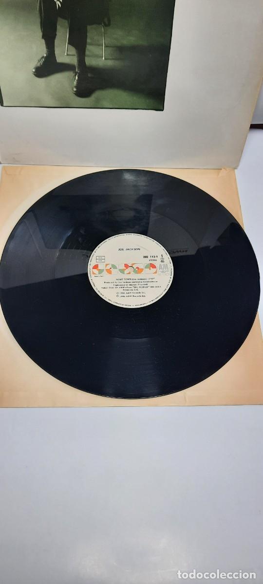Discos de vinilo: JOE JACKSON - HOME TOWN - MAXI SINGLE - Foto 5