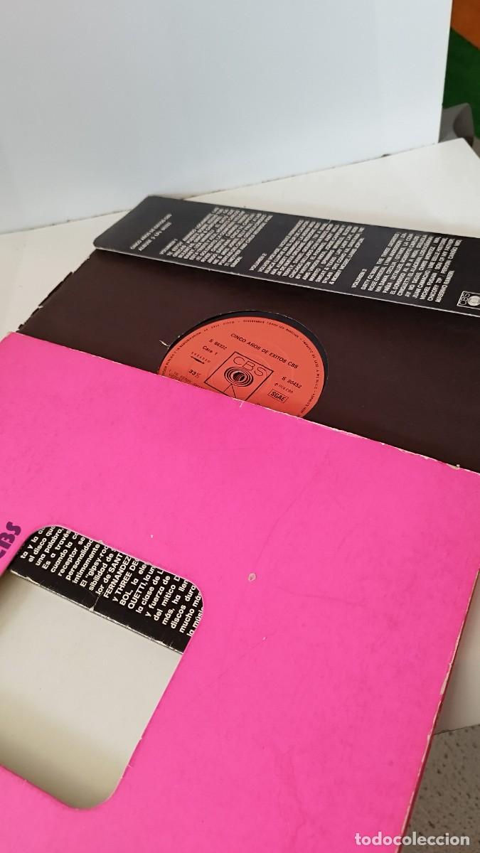 Discos de vinilo: Cinco a&ntilde;os de &eacute;xitos CBS,3 lps - Foto 8