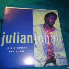 Discos de vinilo: JULIAN JONAH. IT´S A JUNGLE / OUT THERE. COOLTEMPO, 1990. EDC. UK. IMPECABLE(#)