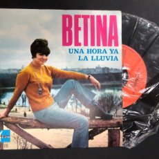 Discos de vinilo: SINGLE BETINA / UNA HORA YA / LA LLUVIA / SIN USO
