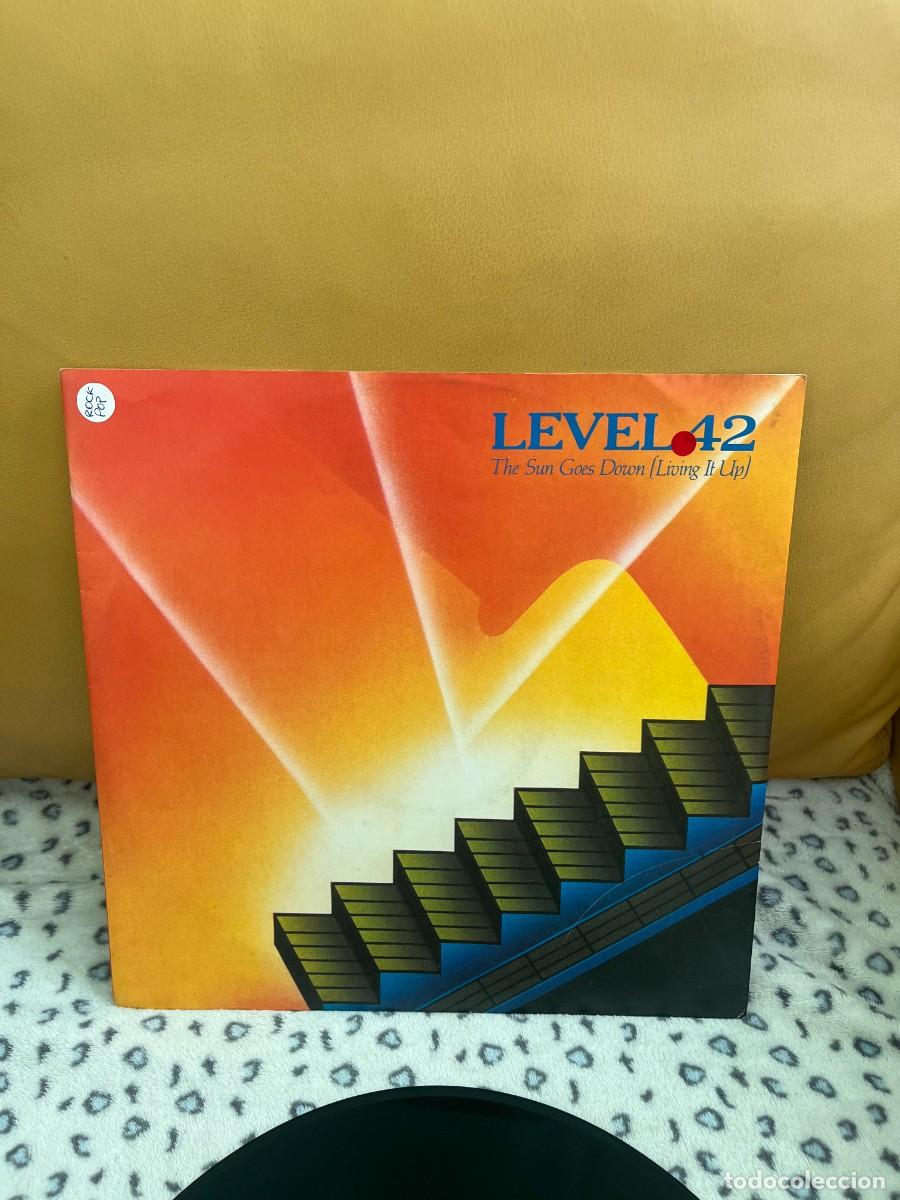 Discos de vinilo: Level 42 &lrm;&ndash; The Sun Goes Down (Living It Up) - Foto 1