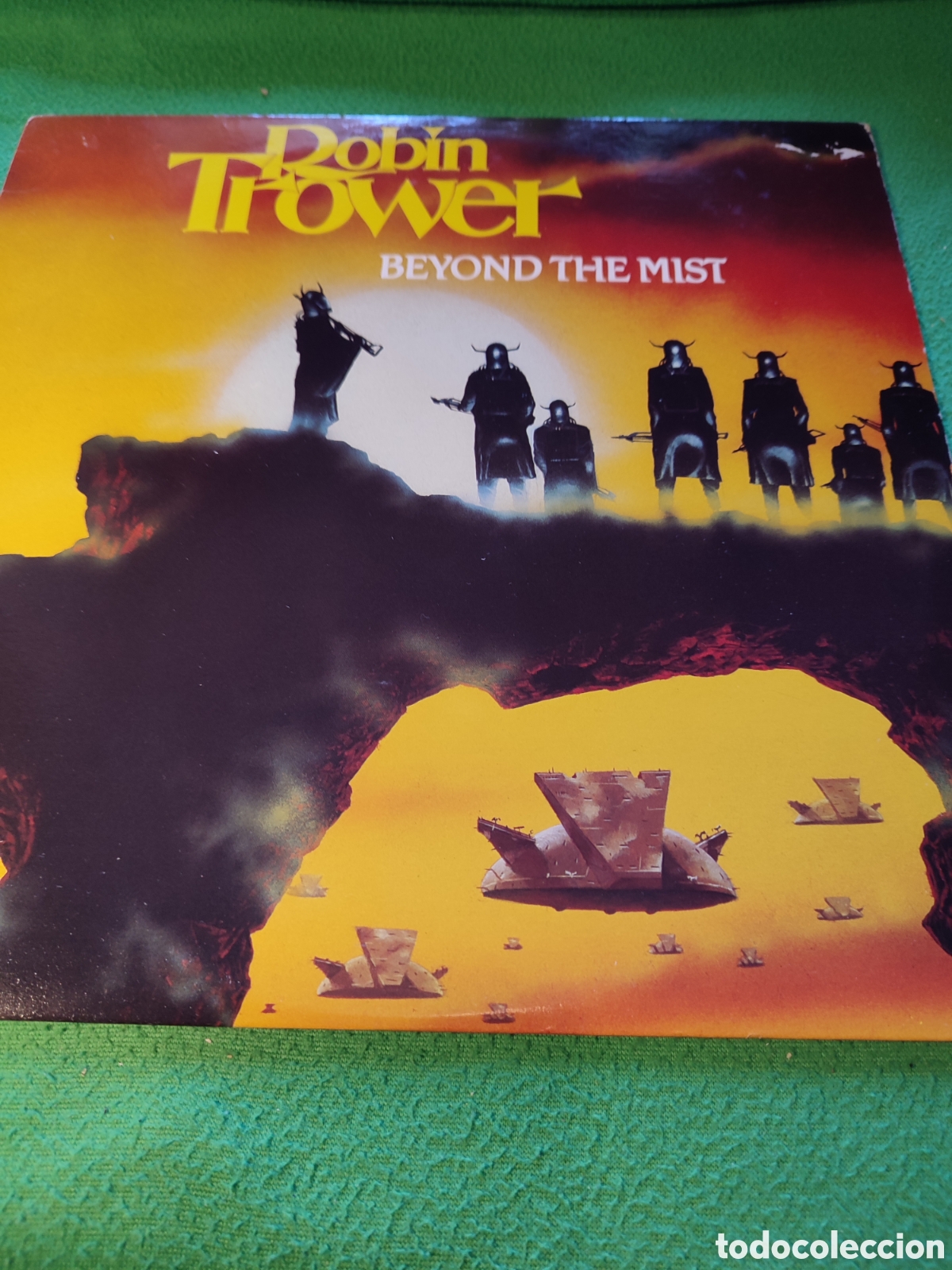 Discos de vinilo: Robin Trower - Beyond the mist - Foto 1