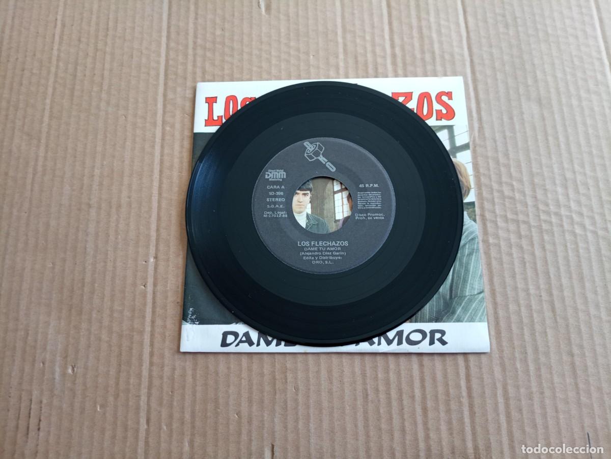 Discos de vinilo: LOS FLECHAZOS - DAME TU AMOR SINGLE 1988 - Foto 2