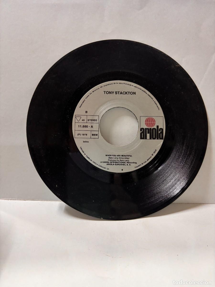 Discos de vinilo: SINGLE - TONY STACKTON - LETS STOP DANCING / WHEN YOU ARE BEAUTIFUL - ARIOLA - 1978 - SIN CARATULA - Foto 2