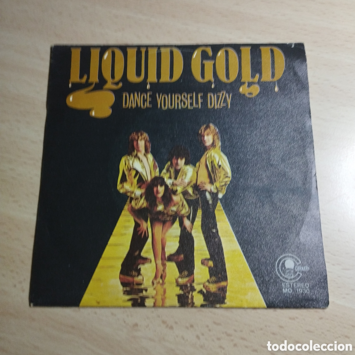 Discos de vinilo: Single 7&rdquo; Liquid Gold 1980. Dance yourself dizzy. - Foto 1