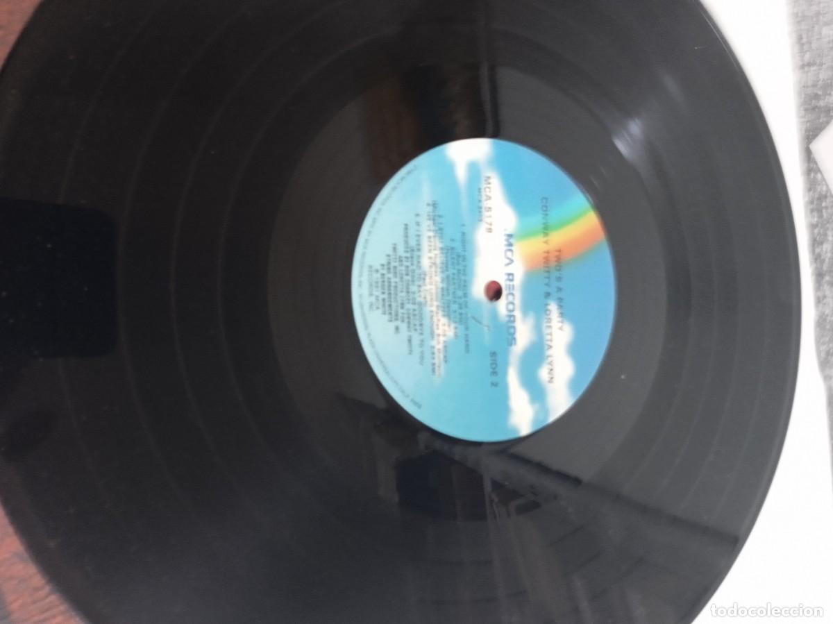 Discos de vinilo: CONWAY TWTTY & LORETTA LYNN Twos A Party - Foto 3