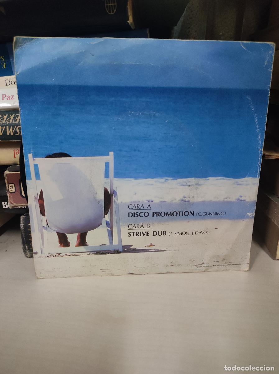 Discos de vinilo: Un Martini Invita A Vivir - Foto 2