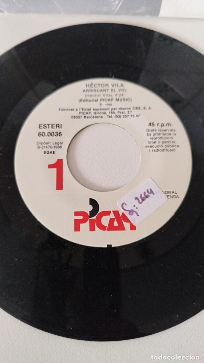 Discos de vinilo: H&egrave;ctor Vila &ndash; Arriscant El Vol.Single 7&rdquo; - Foto 2