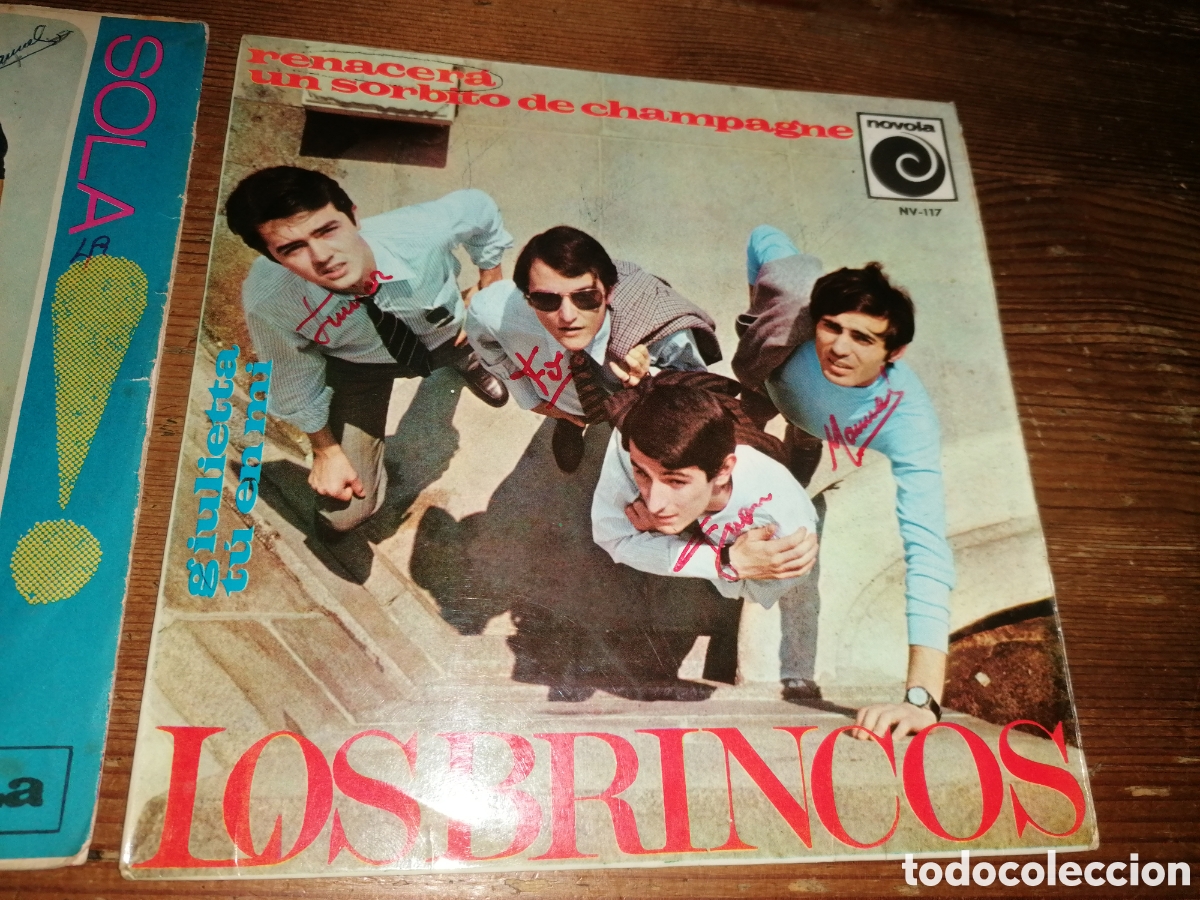 Discos de vinilo: 2 singles de Los Brincos con aut&oacute;grafos - Foto 2