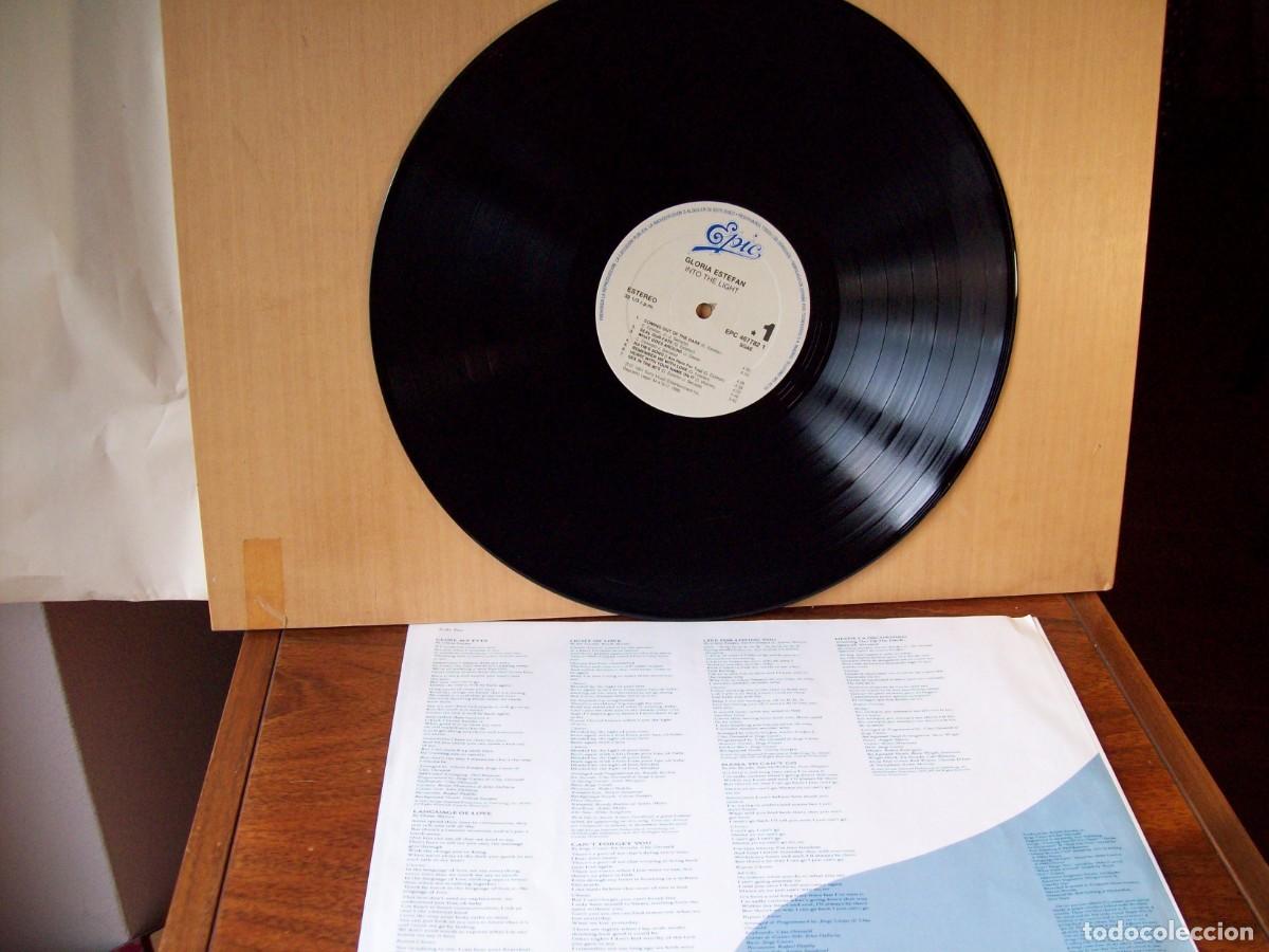 Discos de vinilo: GLORIA ESTEFAN - THE LIGHT - LP 1991 - Foto 3