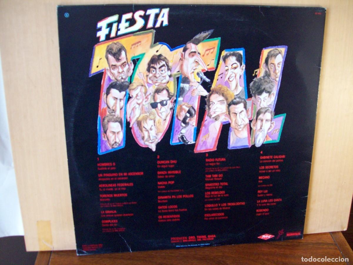 Discos de vinilo: FIESTA TOTAL - DOBLE LP 24 EXITOS GRUPOS ESPA&Ntilde;OLES - Foto 2