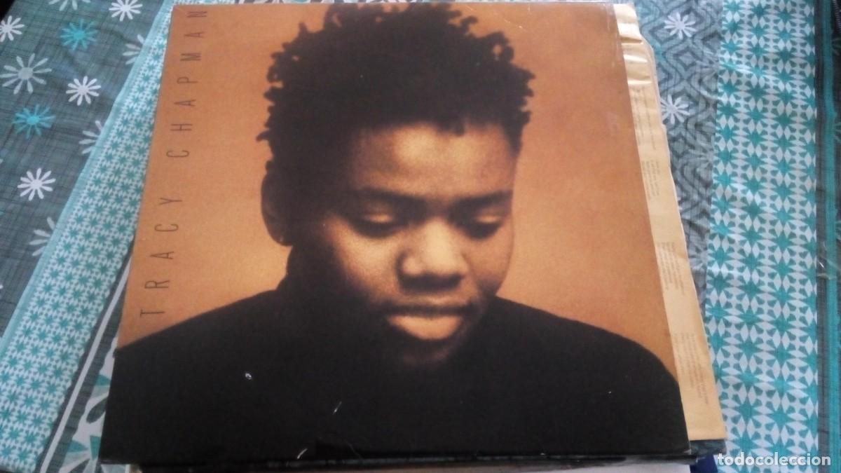 Discos de vinilo: Tracy Chapman &lrm;&ndash; Tracy Chapman LP SPAIN 1988 CON INSERTOS - Foto 1