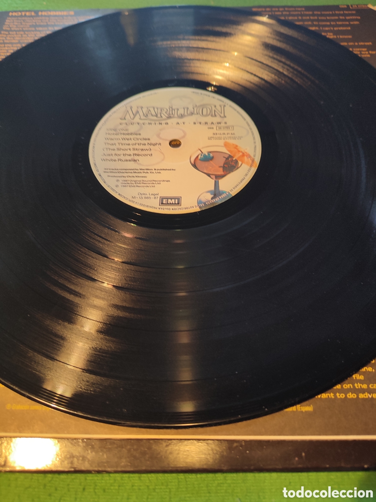 Discos de vinilo: Marillion - Clutching at straws - Foto 3
