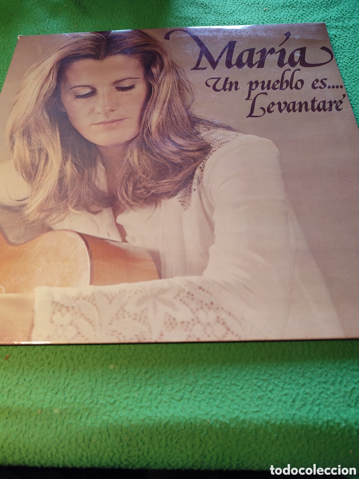 Discos de vinilo: Mar&iacute;a Ostiz - Un pueblo es... - Foto 1