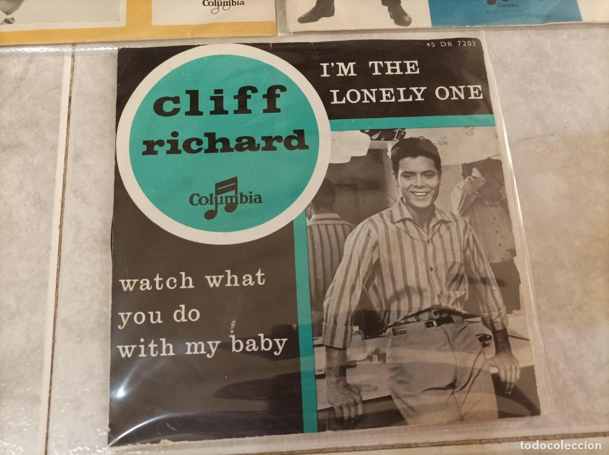 Discos de vinilo: Cliff Richard lote singles - Foto 4