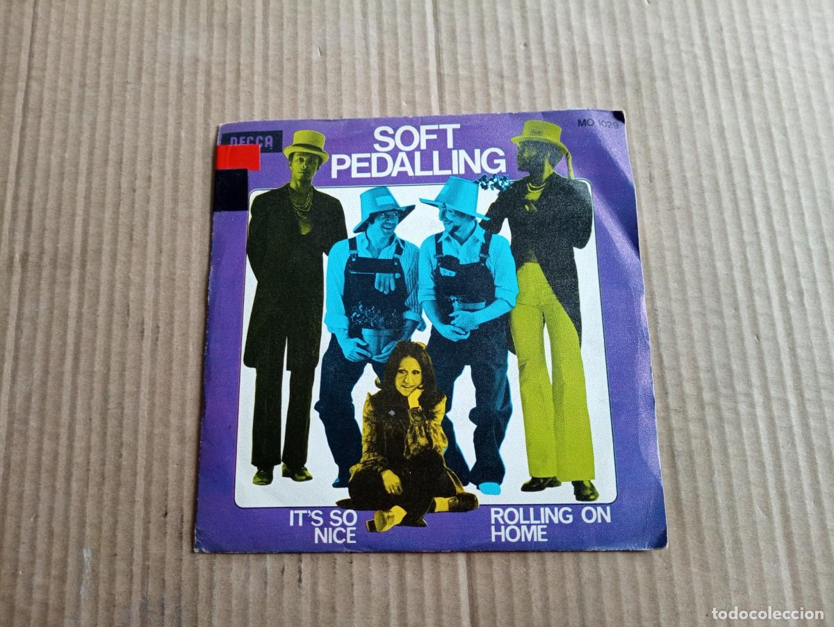 Discos de vinilo: SOFT PEDALLING - IT&acute;S SO NICE SINGLE 1970 EDICION ESPA&Ntilde;OLA - Foto 1