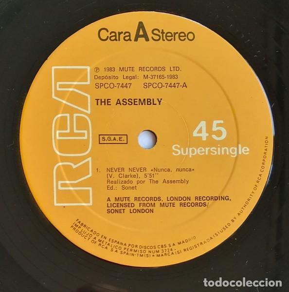Discos de vinilo: The Assembly &ndash; Never Never (Extended Version) . Maxi single..1983 original Spain LP disco de vinilo - Foto 3