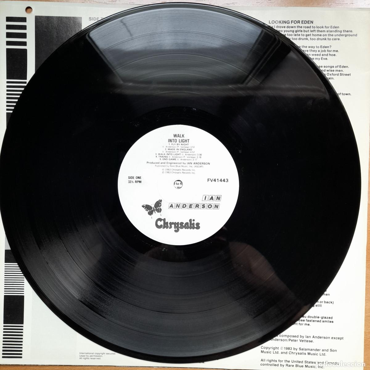 Discos de vinilo: IAN ANDERSON &rdquo;WALK INTO LIGHT&rdquo; (41/83/1). - Foto 5