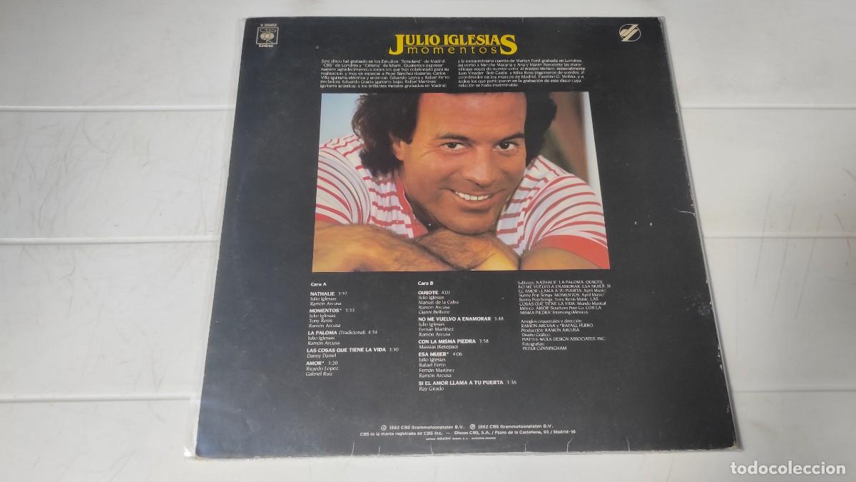 Discos de vinilo: LP JULIO IGLESIAS - MOMENTOS - Foto 2