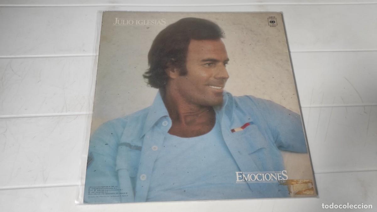 Discos de vinilo: LP JULIO IGLESIAS - EMOCIONES - Foto 2