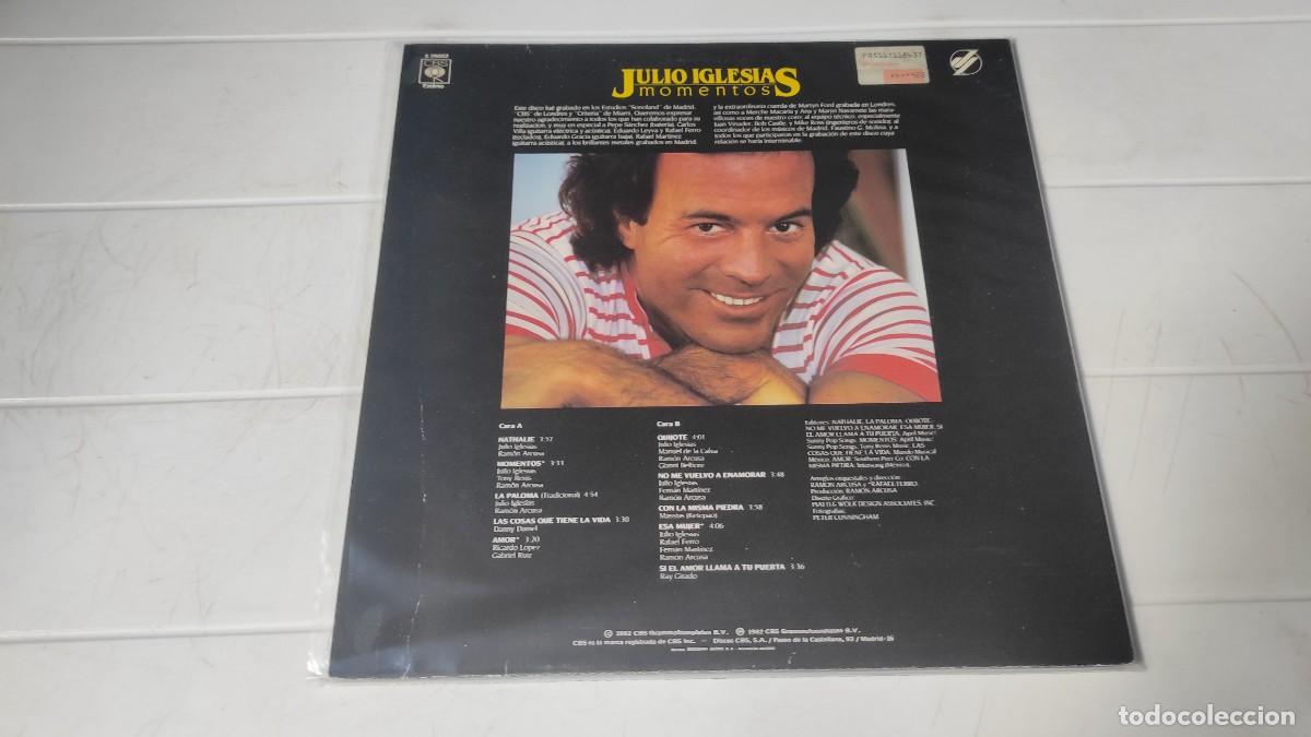 Discos de vinilo: LP JULIO IGLESIAS - MOMENTOS - Foto 2