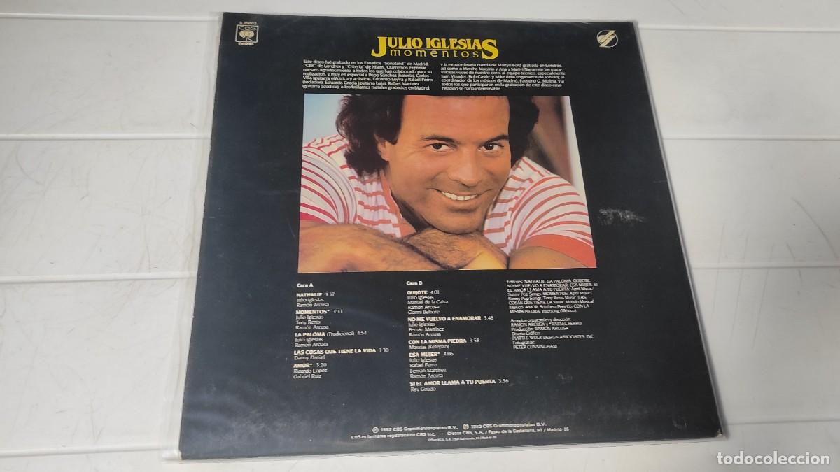 Discos de vinilo: LP JULIO IGLESIAS - MOMENTOS - Foto 2