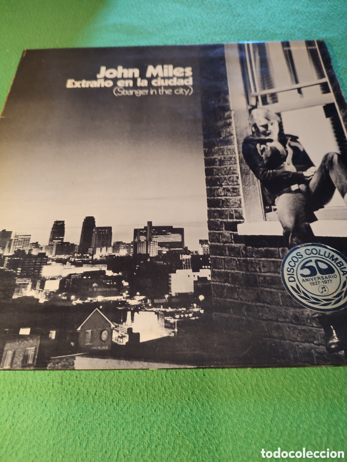 Discos de vinilo: John Miles - Extra&ntilde;o en la ciudad - Foto 1