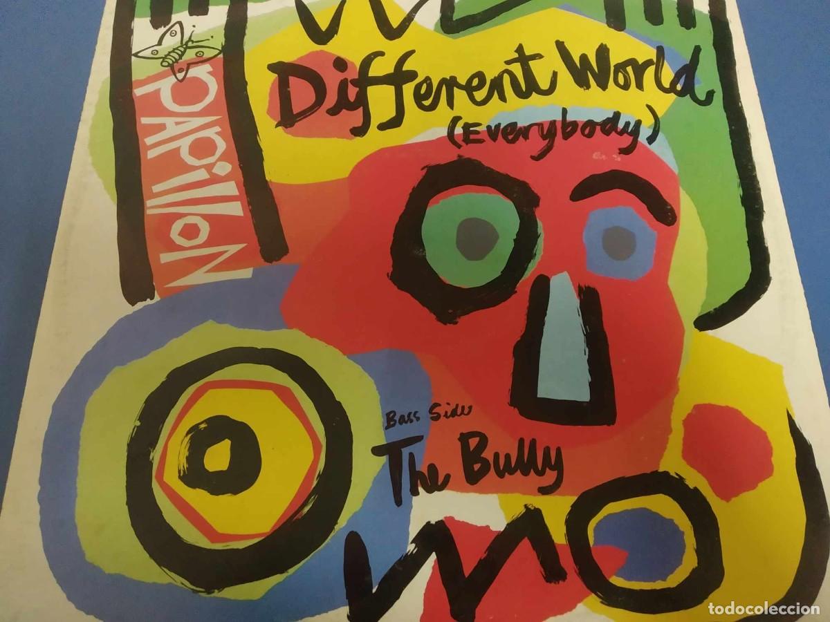 Discos de vinilo: Papillon- Different World (Everybody) / The Bully (12&rdquo;) - Foto 1