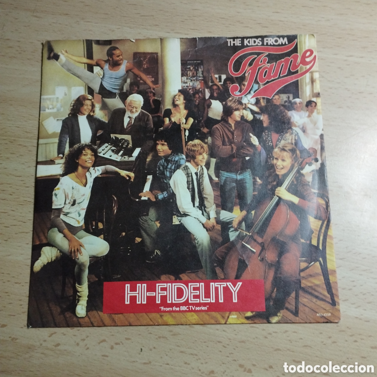Discos de vinil: Single 7&rdquo;: Los Chicos de Fama. 1982 UK. Hi- fidelity + I still believe in me.