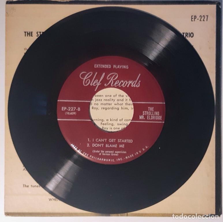 Discos de vinilo: The Strolling Mr Eldridge. Feeling A Draft/ When Your Lover Has Gone/ I Cant Get Started. Clef 1954 - Foto 3