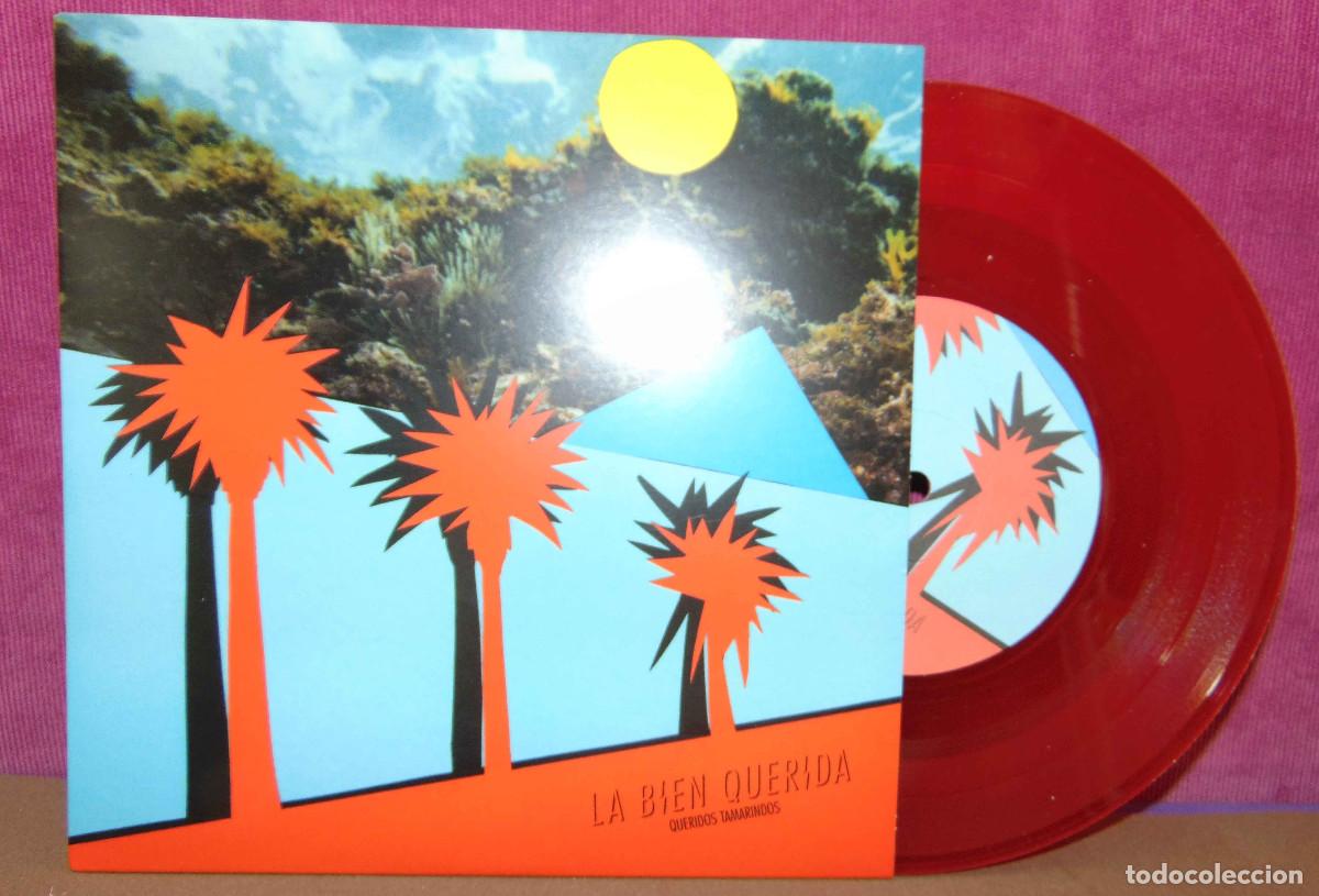 Discos de vinilo: La Bien Querida &ndash; Queridos Tamarindos - SINGLE 2011 VINILO ROJO - Foto 2