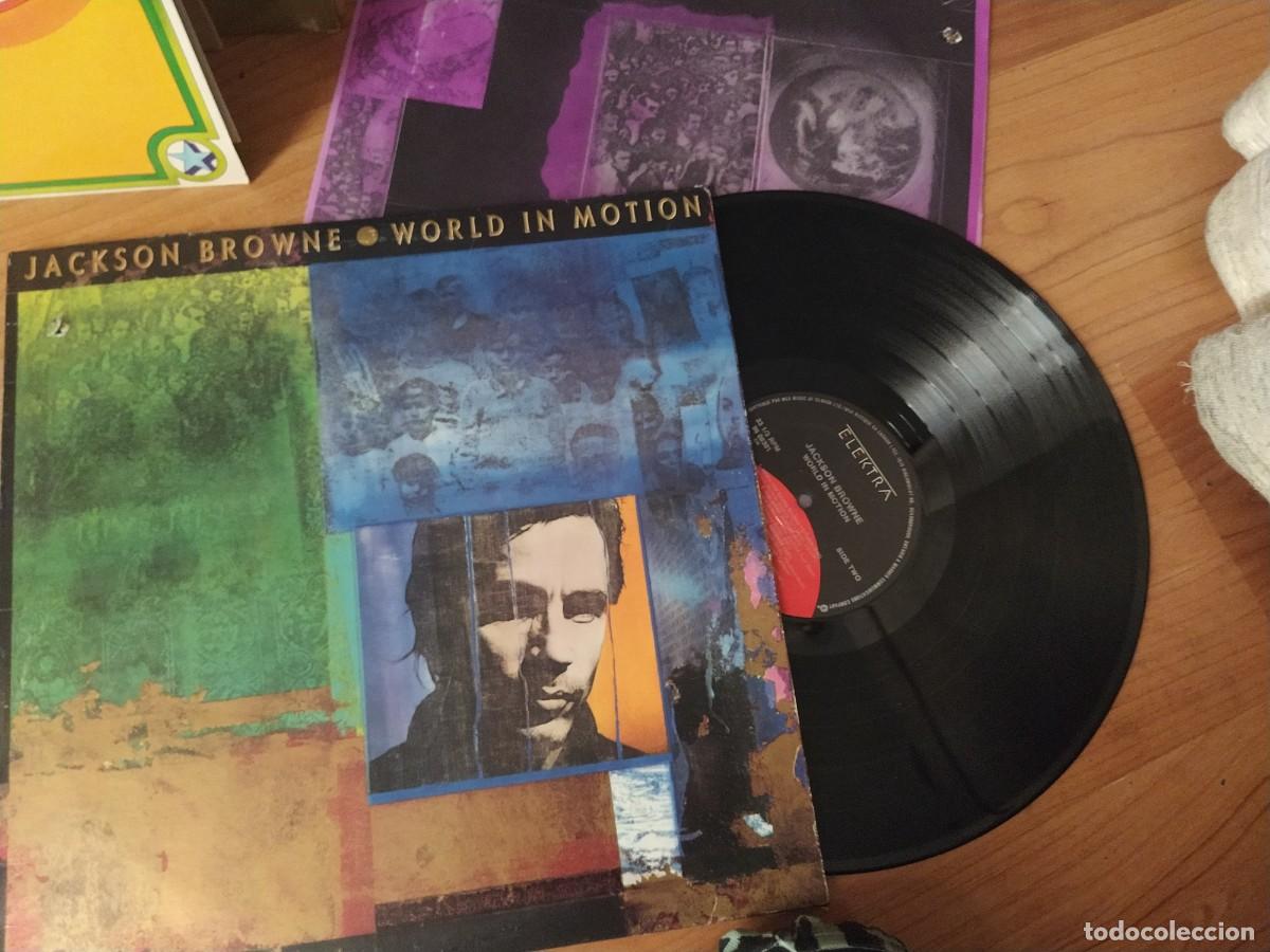 Discos de vinilo: Jackson Browne - World In Motion (LP, con encarte - Foto 1