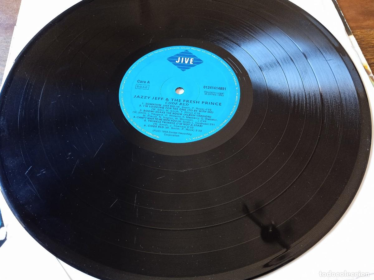 Discos de vinilo: Jazzy Jeff & the Fresh Prince - Code Red - Lp original Jive 1993 - Foto 3