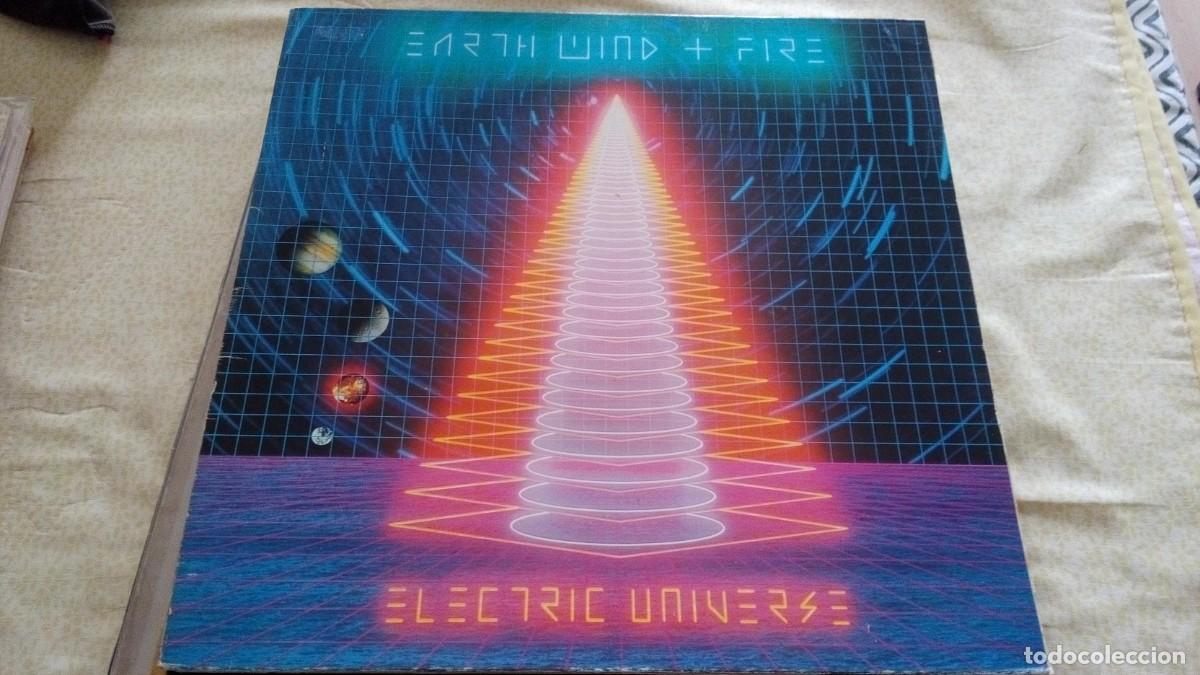 Discos de vinilo: Earth, Wind & Fire &lrm;&ndash; Electric Universe LP SPAIN GATEFOLD - Foto 1