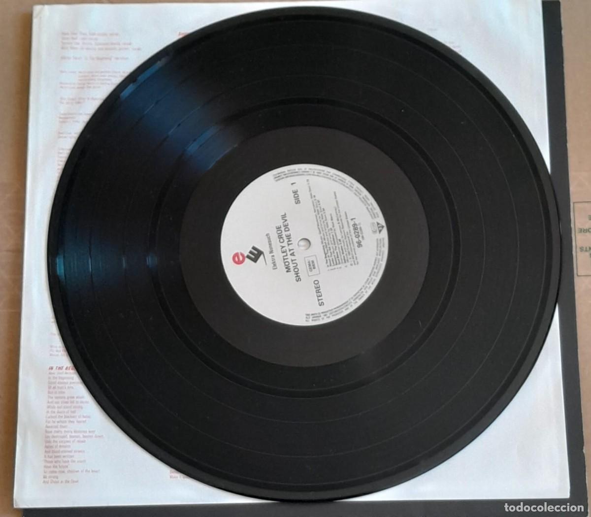 Discos de vinilo: M&Ouml;TLEY CR&Uuml;E - SHOUT AT THE DEVIL - Foto 4