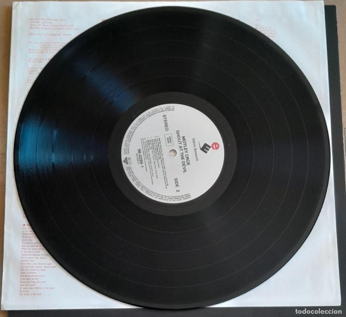 Discos de vinilo: M&Ouml;TLEY CR&Uuml;E - SHOUT AT THE DEVIL - Foto 5