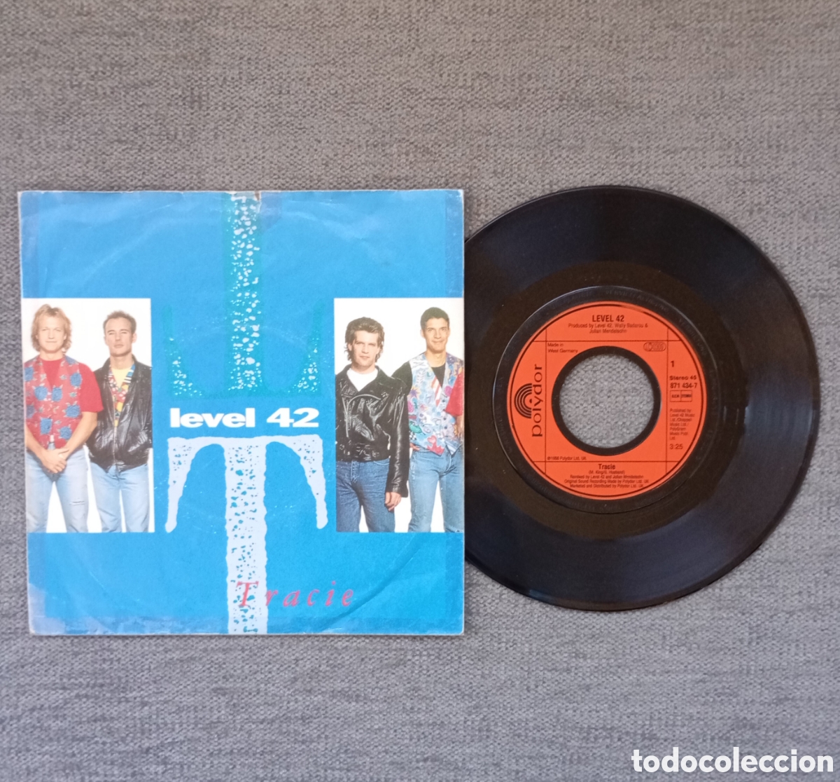 Discos de vinilo: Level 42. Traice/ Three Words. Single 7&rdquo;, a&ntilde;o 1988. - Foto 1