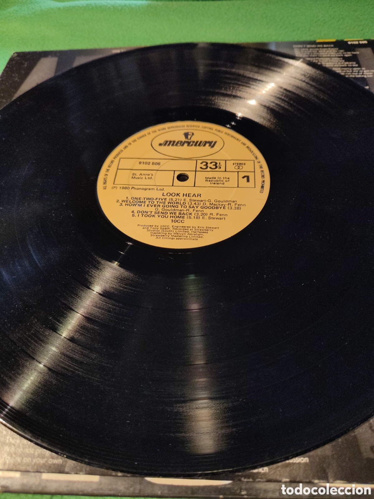 Discos de vinilo: 10 CC - Look hear Vinilo - Foto 3
