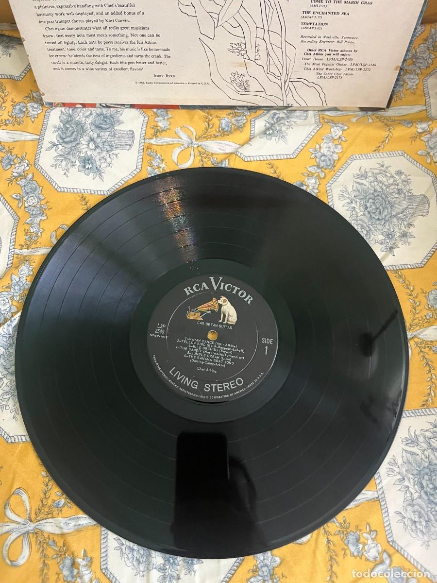 Discos de vinilo: Chet Atkins &lrm;&ndash; Caribbean Guitar - Foto 3