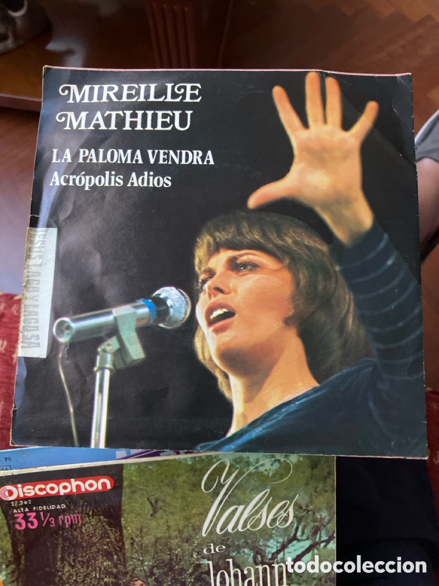Discos de vinilo: MIREILLE MATHIEU - LA PALOMA VENDRA + ACROPOLIS ADIOS - ARIOLA - Foto 2